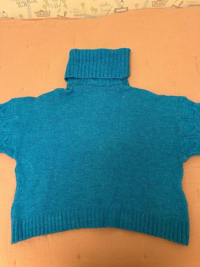 Jersey Stradivarius azul cuello alto