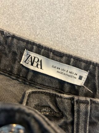 Pantalones grises vaqueros