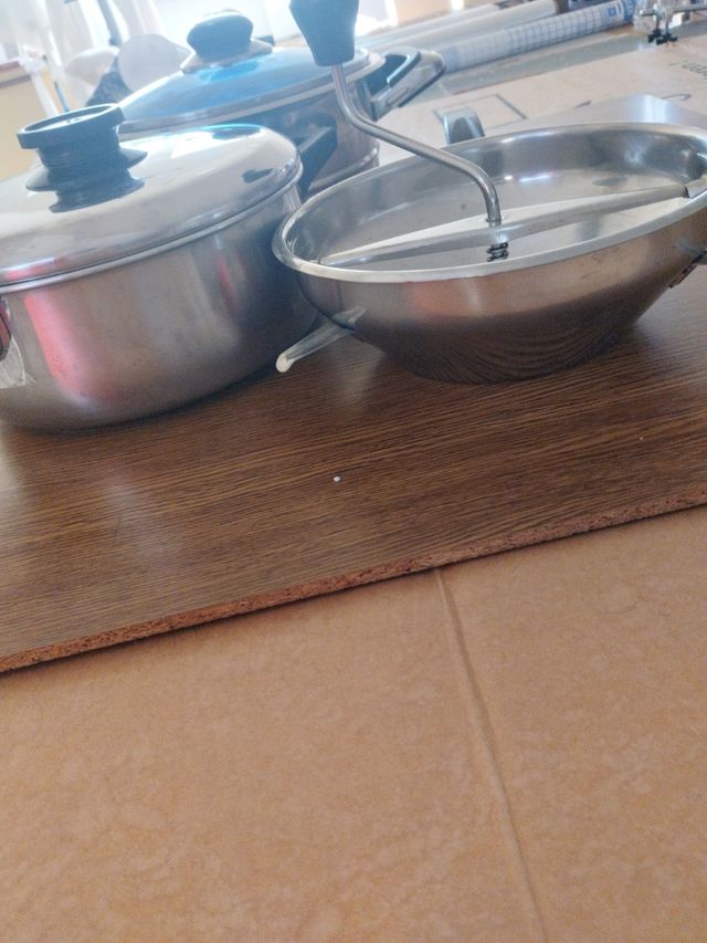cacerola 
Para cocer al vapor y
pasapurés