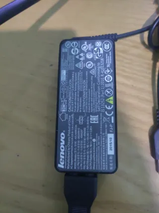 Cargador Portátil Lenovo