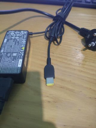 Cargador Portátil Lenovo