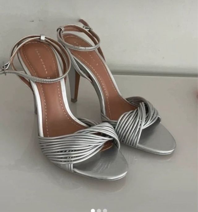 Sandalias Zara Plata Talla 37