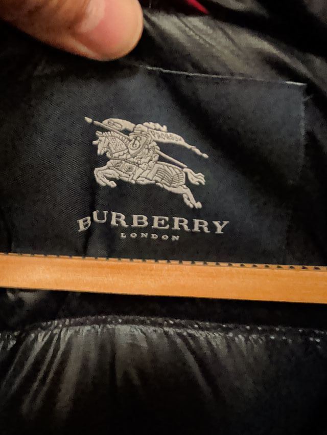 Plumas Burberry Rojo Brillante