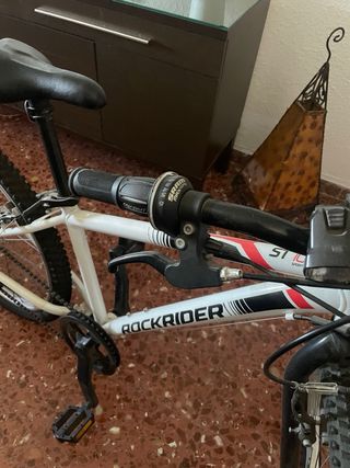 Bicicleta Rockrider ST 100 24'' (blanca).