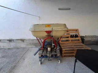 Abonadora para tractor