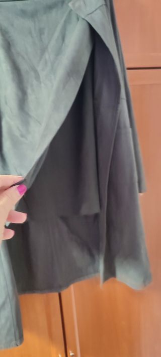 Conjunto chaqueta larga y falda antelina 