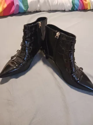 Botines Nine West Negros Charol Hebillas