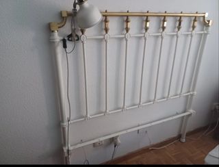 Cabecero de forja antiguo blanco y dorado