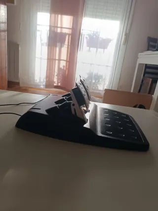 Volante Logitech G29 + Pedales PS4