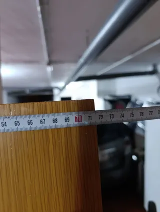 Puerta de madera con cristal