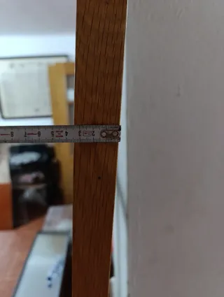 Puerta de madera con cristal