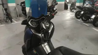 Yamaha XMAX 300 (2019)