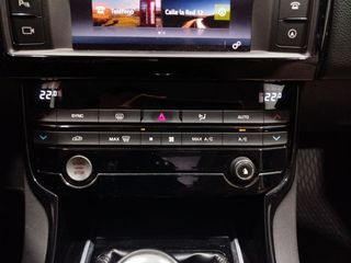 Jaguar XE Pure