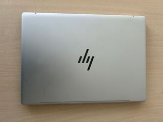 HP Pavilion Plus 14-eh1xxx i5 Plata