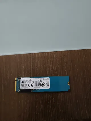 Disco Duro NVMe Kioxia 240GB