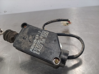 CERRADURA PUERTA DELANTERA DERECHA MAZDA MX-3 (EC