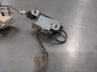 CERRADURA PUERTA DELANTERA DERECHA MAZDA MX-3 (EC