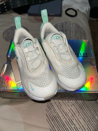 Nike Air Max 270 Unisex