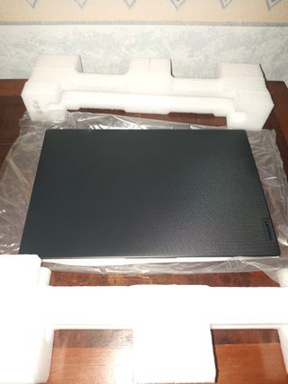 Computer Lenovo V15 G4 AMN PC Notebook