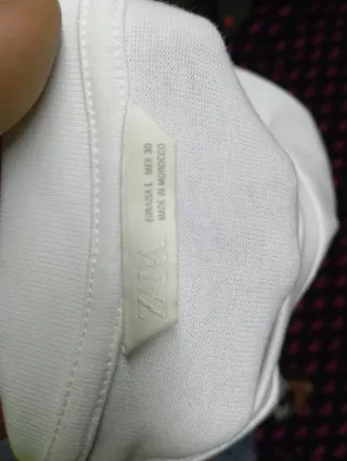 Camiseta blanca con bolsillos