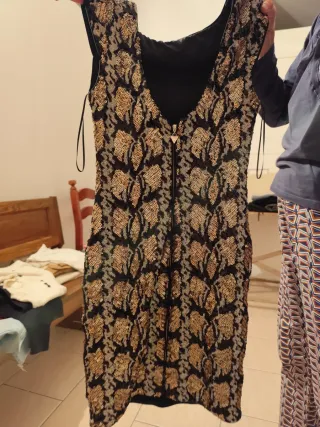 Guess Vestito Elegante Nero e Oro