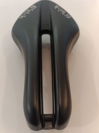 Fizik Sillín Transiro SD R1 Negro. Rieles carbono