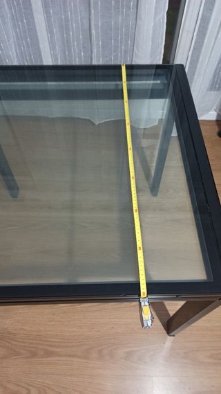 Mesa extensible metal y cristal negro