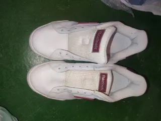 Zapatillas Reebok Blancas y Rojas