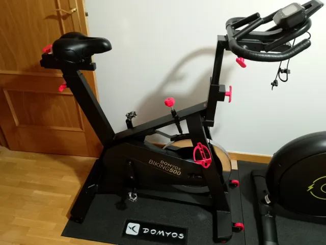 Elíptica y Bici Spinning Domios Biking 500