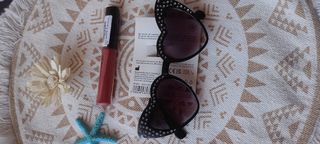 Occhiali cuore Rimmel + Lip Gloss lunga tenuta