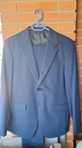 Traje de hombre azul