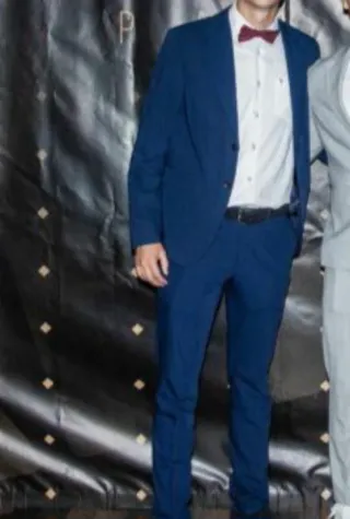 Traje de hombre azul