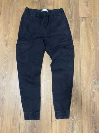 Pantalones cargo negros hombre