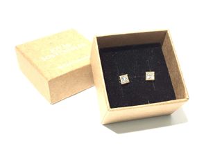 pendientes oro 18k con piedra con diamante de laboratorio