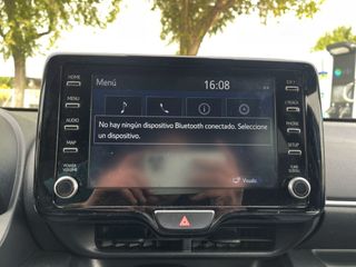 Toyota Yaris Hybrid Style