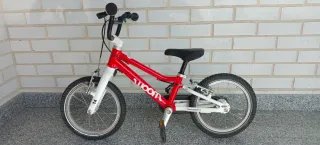 Bicicleta woom 2  14 pulgadas roja