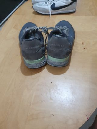 Nike Zapatillas Deportivas Beige y Gris