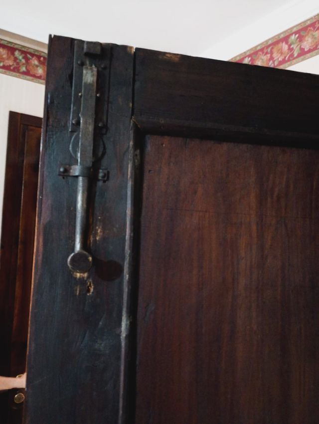 Armadio/stipone metà '800 in legno