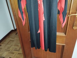 Disfraz Halloween Negro y Rojo
Talla M/L
