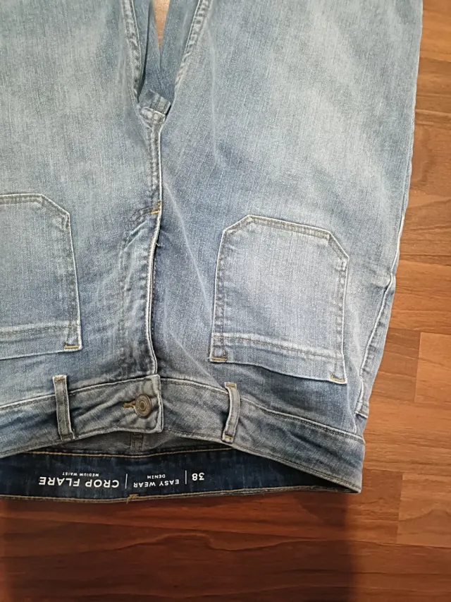 Vaqueros Crop Flare Talla 38