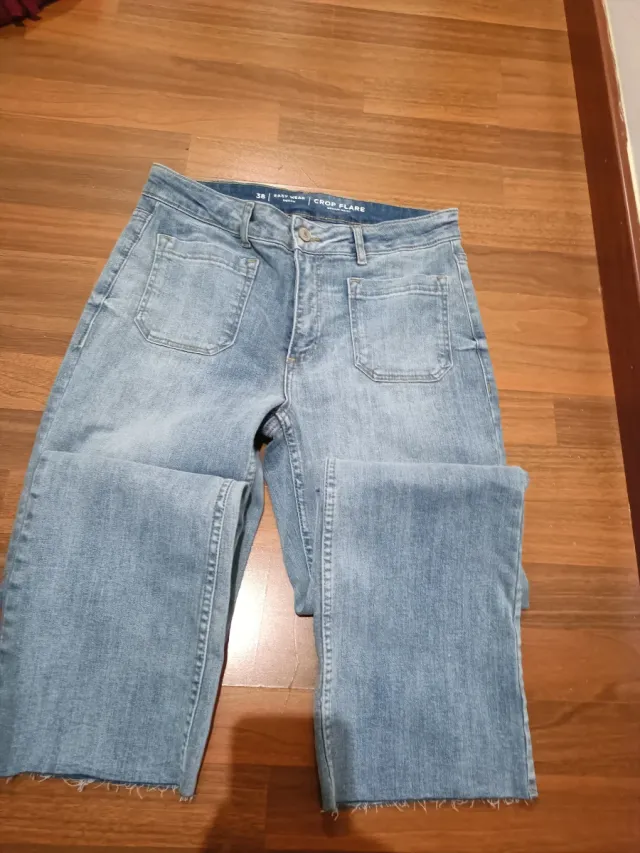 Vaqueros Crop Flare Talla 38