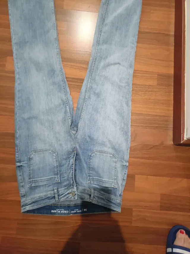 Vaqueros Crop Flare Talla 38