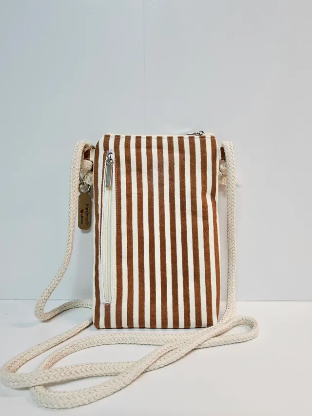 Bolsito mini para móvil. Hecho a mano