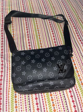 Riñonera Louis Vuitton Negra y Gris