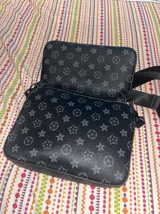 Riñonera Louis Vuitton Negra y Gris