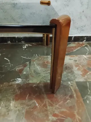 Mesa de centro cristal y madera 

