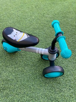 Triciclo para bebé con diseño de gato