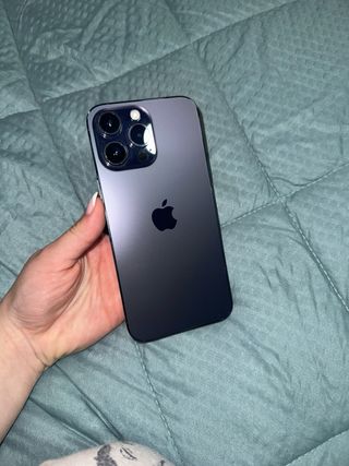 iPhone 14 Pro Max Morado Oscuro