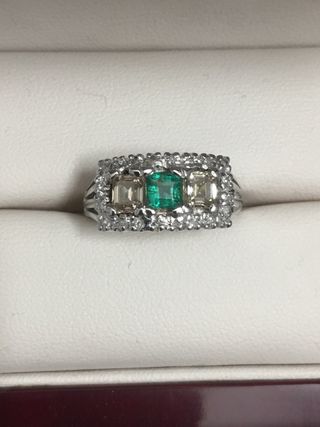 Anillo Oro 18k Esmeralda y Diamantes