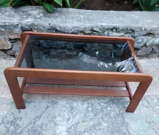Mesa de centro madera y cristal
MEDIDAS = 47×92×31
